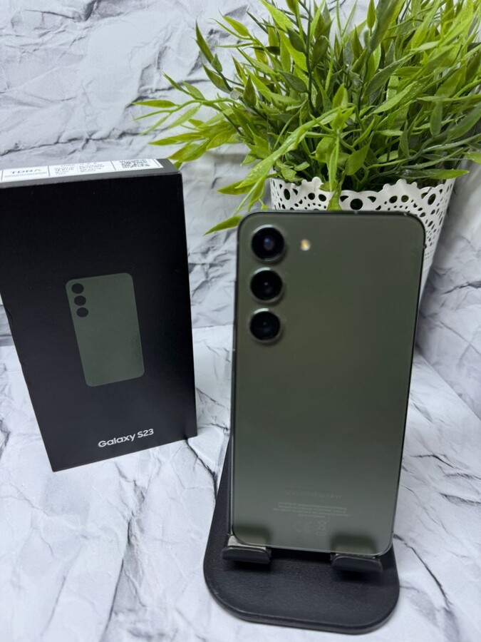 Смартфон Samsung S23 8/256