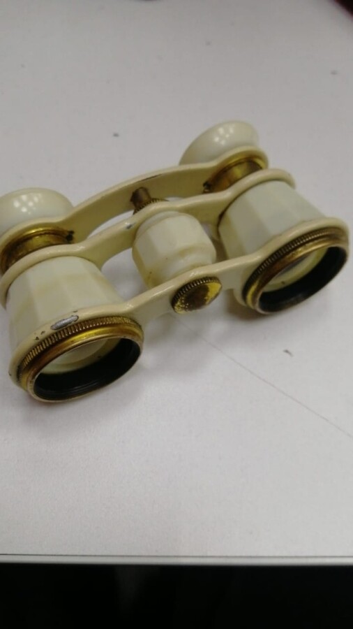 Бинокль театральный