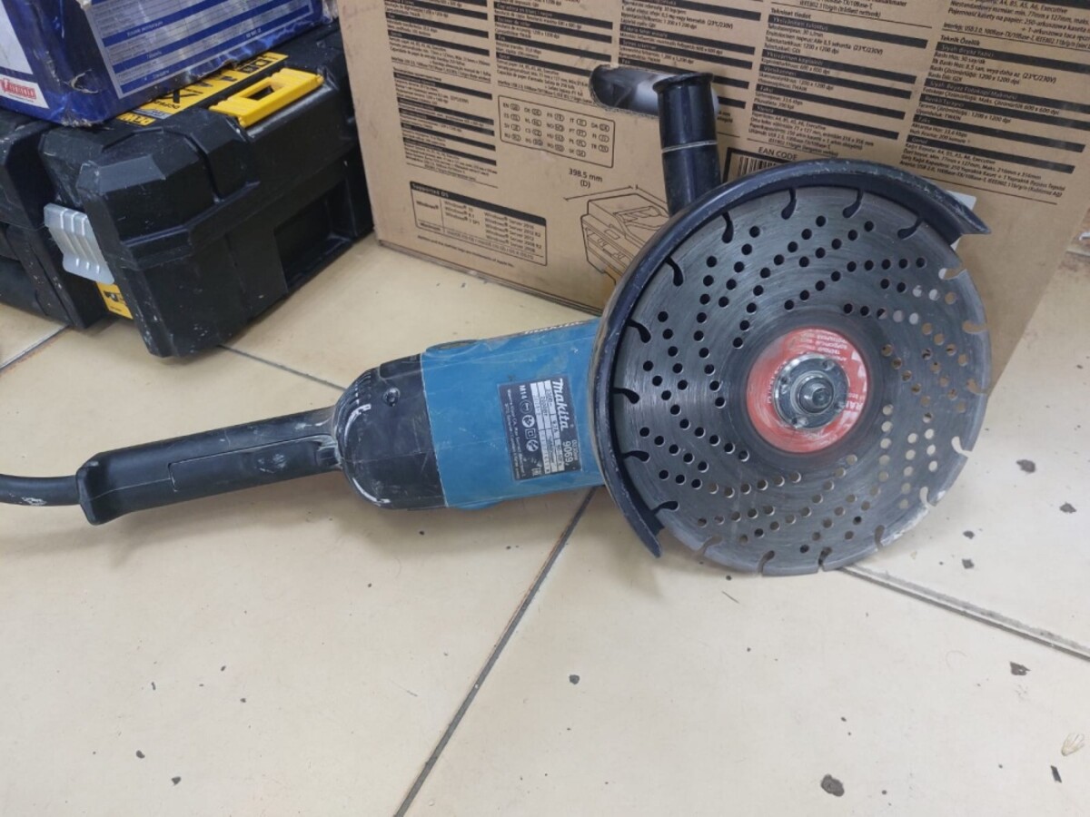 УШМ (Болгарка) Makita