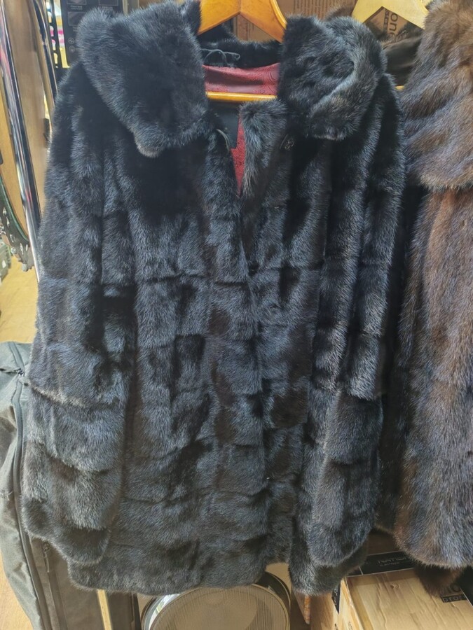 Шуба из меха норки 48
