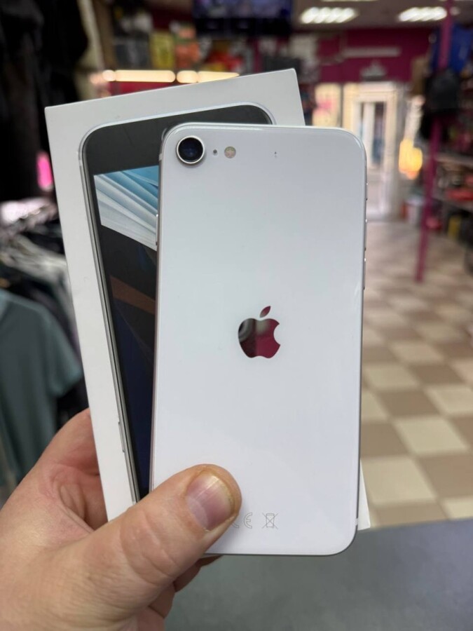 Смартфон iPhone SE 2020 128гб
