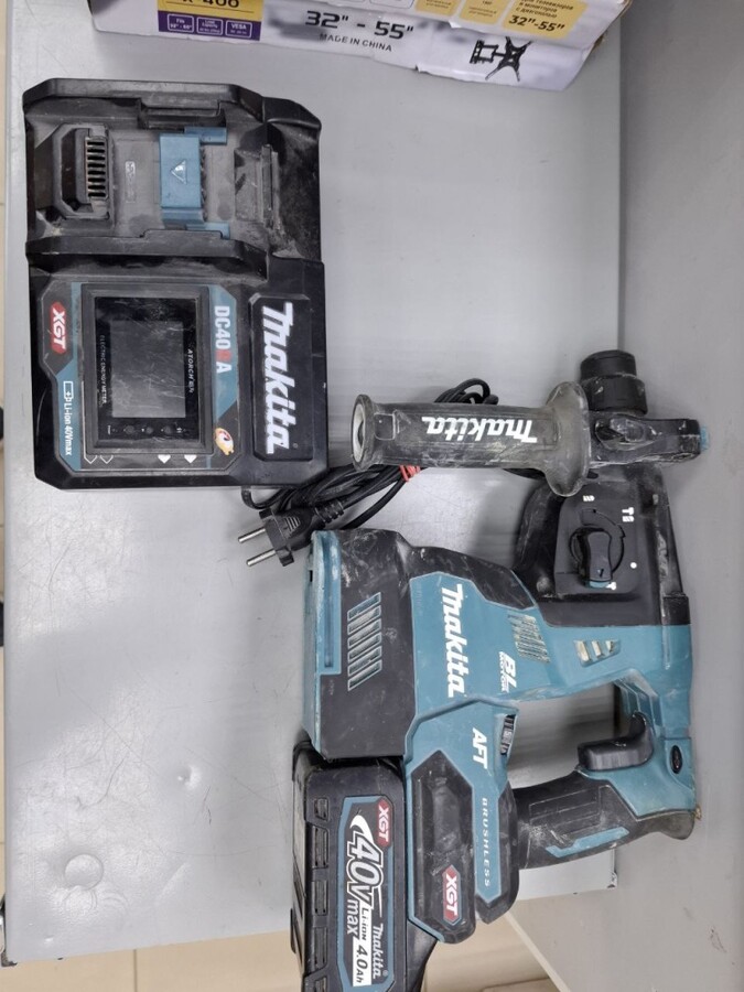 Перфоратор Makita HR001G