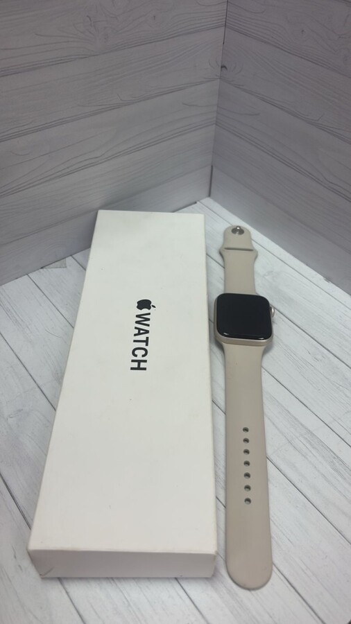 Часы Apple Watch se gen 2