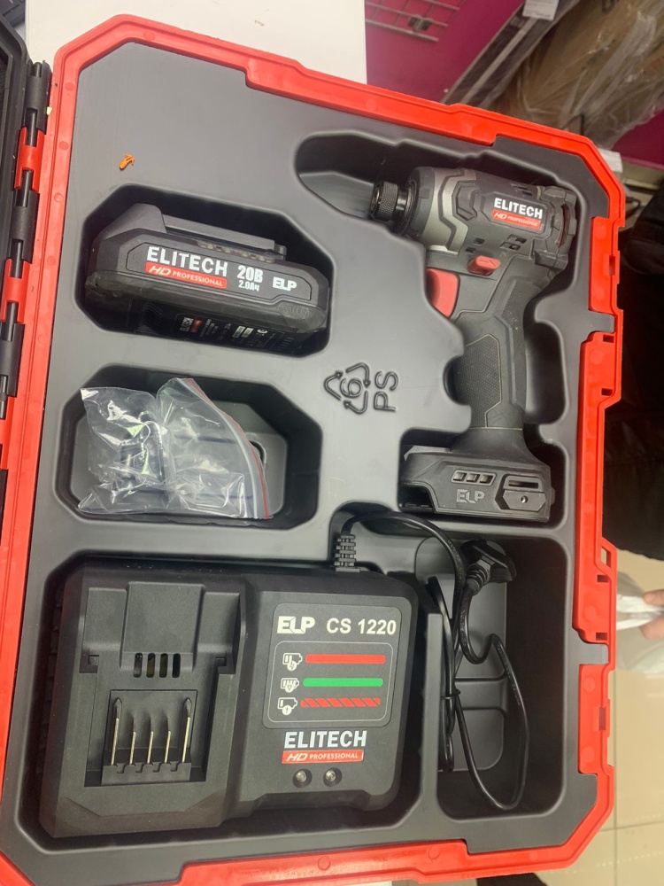 Винтовёрт Elitech CS 2003sl
