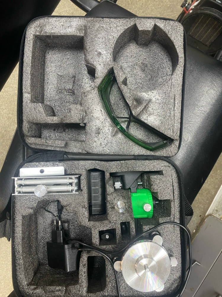 Уровень лазерный Hilda 4D