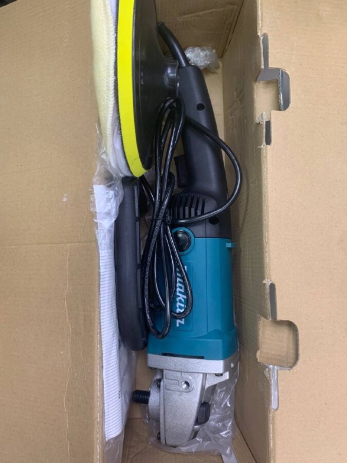 Шлифмашина Makita