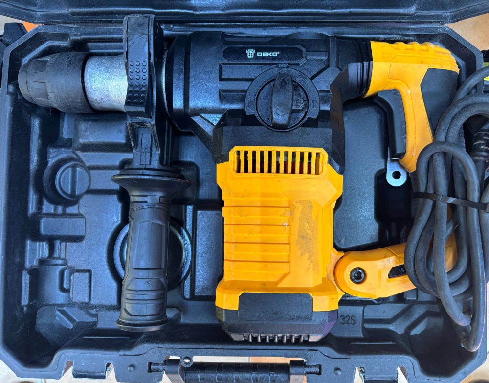 Перфоратор deko 2050h