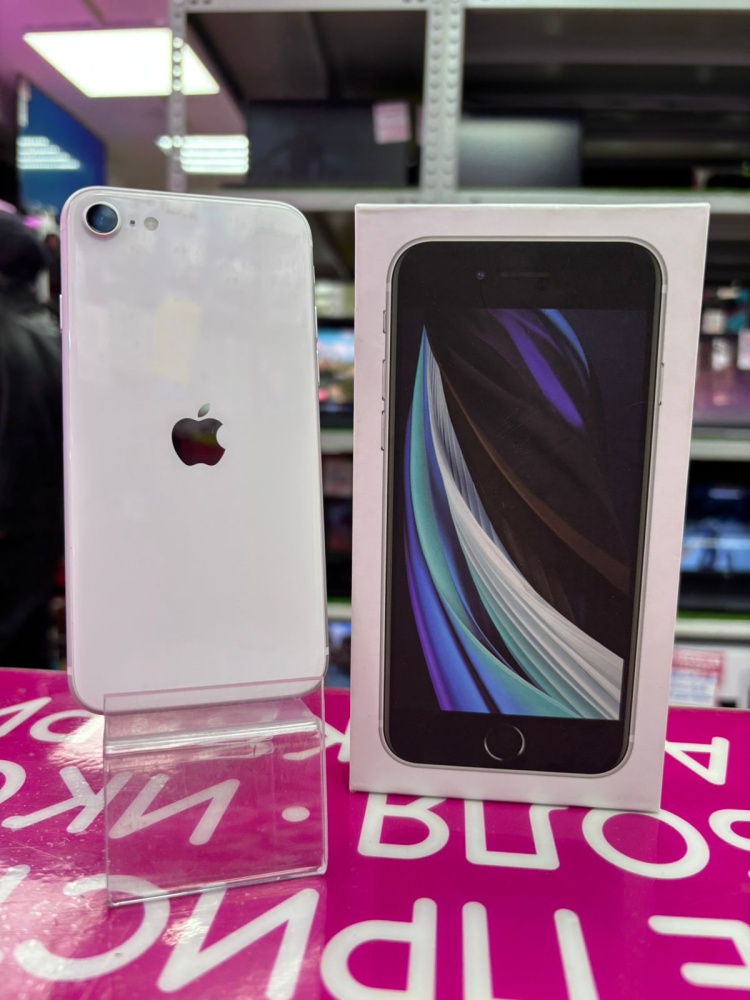 Смартфон iPhone SE 2 64 Gb 94%