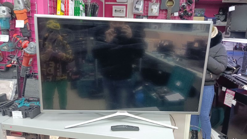 Телевизор Samsung 43