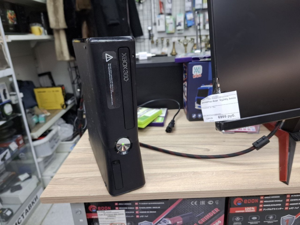 Игровая приставка XBOX 360