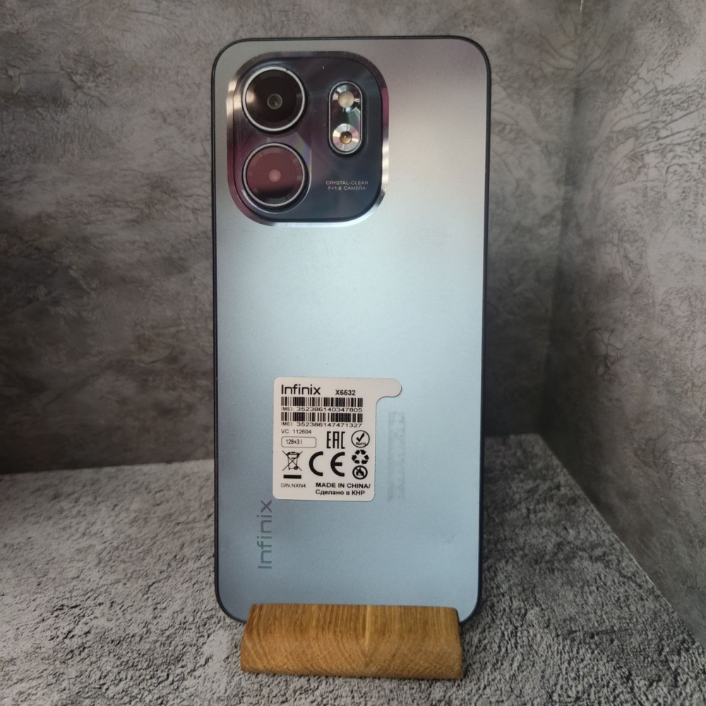 Мобильный телефон Infinix smart 9 3/128