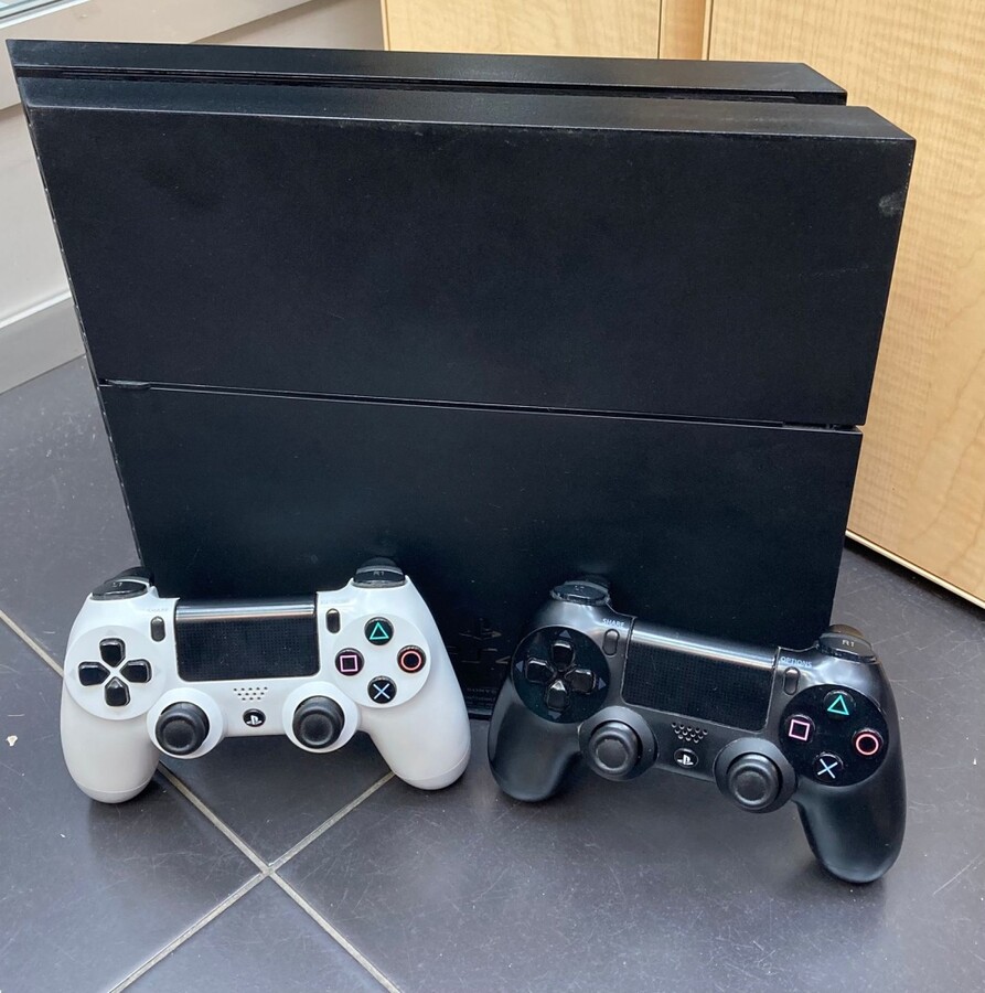 Игровая приставка Sony PlayStation 4 500 ГБ