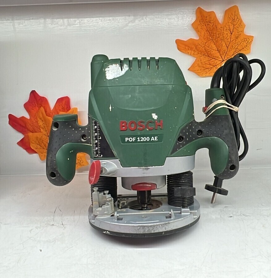 Фрезер BOSCH POF1200AE