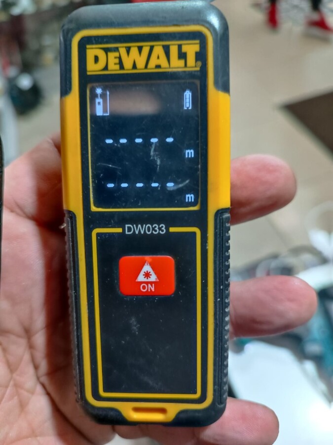 Дальномер Dewalt