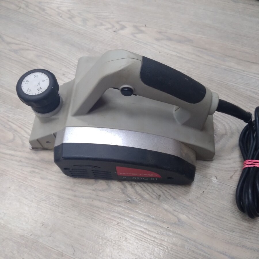 Рубанок интерскол р-82-тс-01