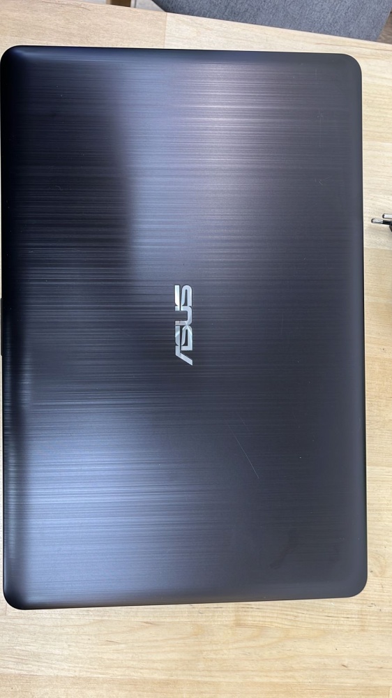 Ноутбук ASUS