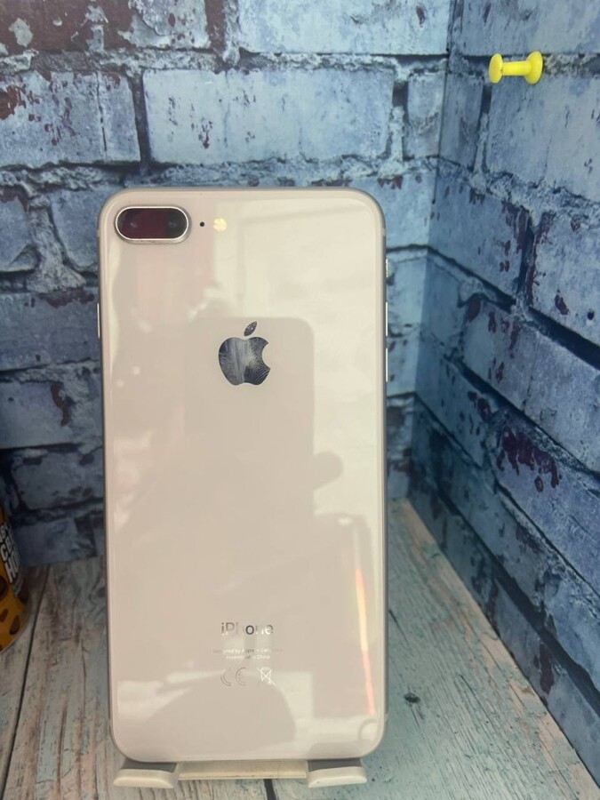 Смартфон iPhone 8+ 64 Gb