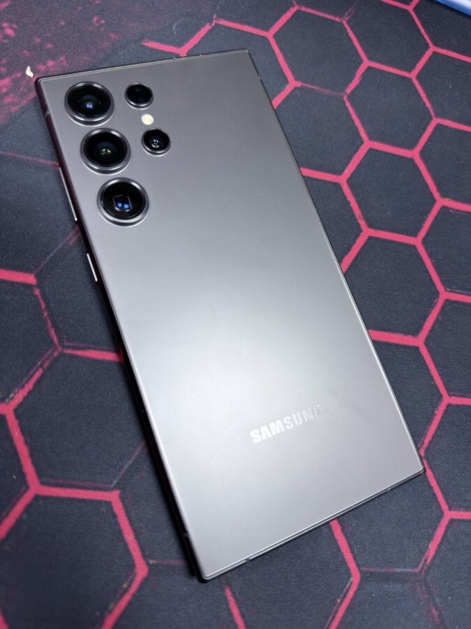 Смартфон Samsung S24 ultra 12/256гб