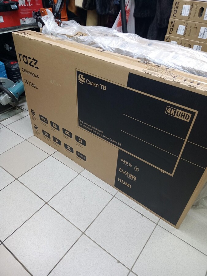 Телевизор RAZZ C55USS24F