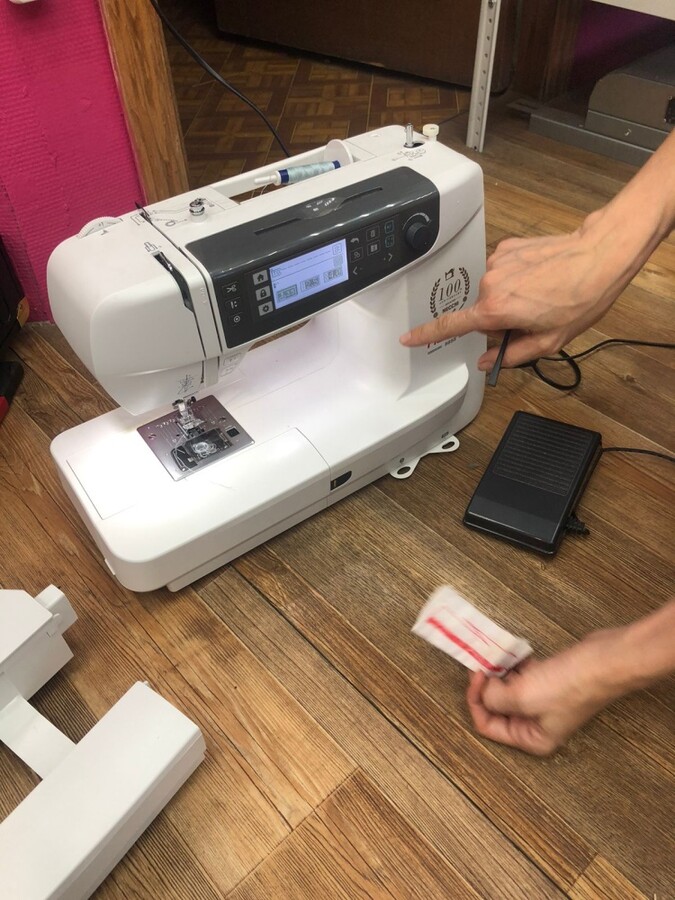 Швейная машина Necchi 8888