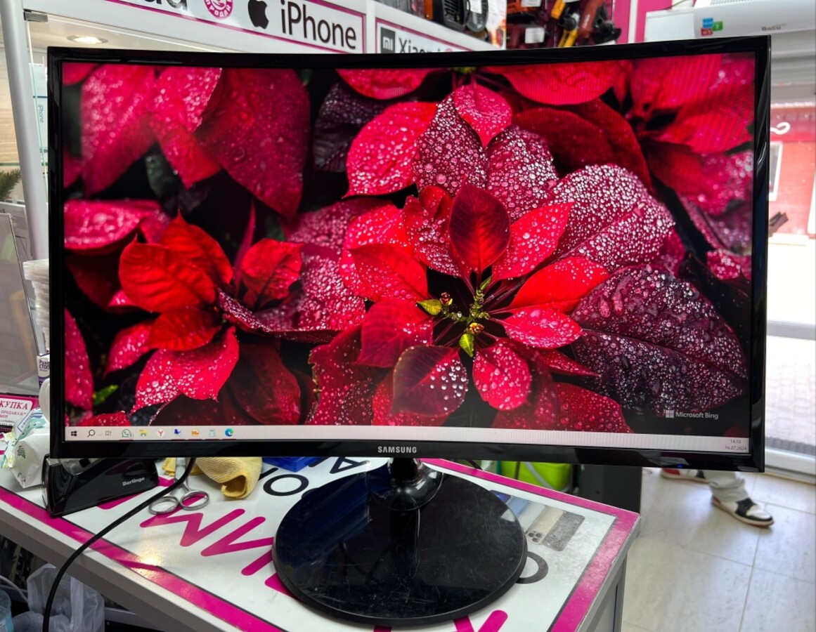 Монитор SamsungLC27F390FHI