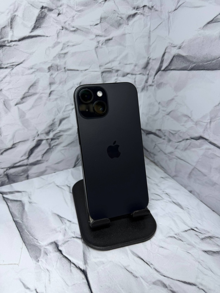 Смартфон iPhone 15 128