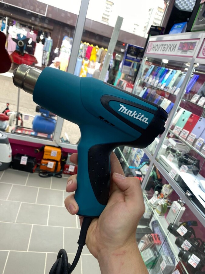 Фен строительный Makita