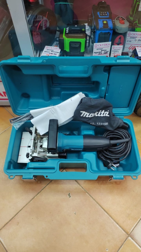 Фрезер Makita PJ7000