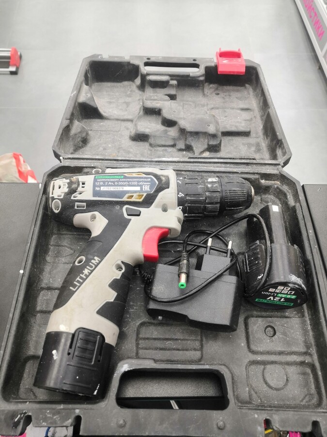 Шуруповерт expert 12 02