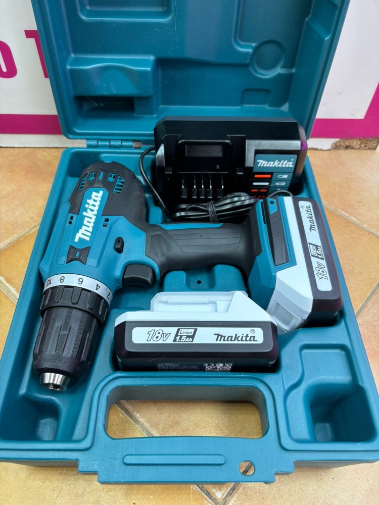 Шуруповерт Makita df488dwe
