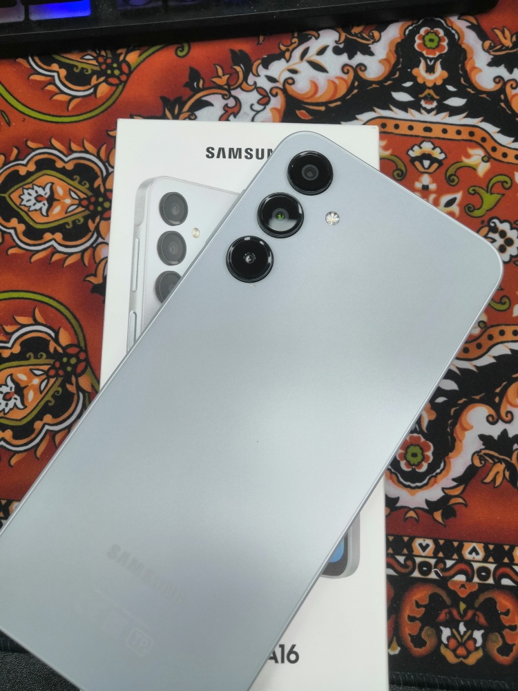 Смартфон Samsung A16 4/128